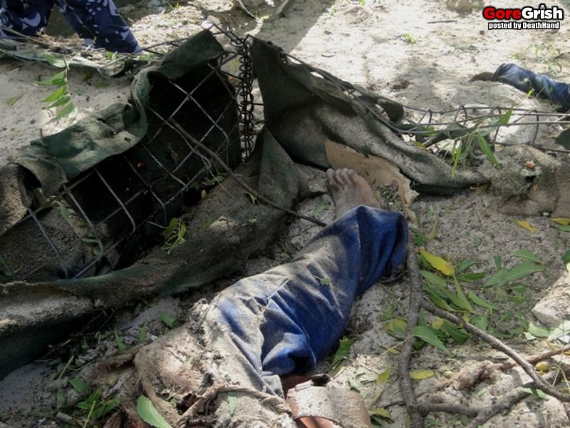 gg-al-shabaab-suicide-bomber-targets-pace-embassy-1-Mogadishu-SO-jan29-13.jpg