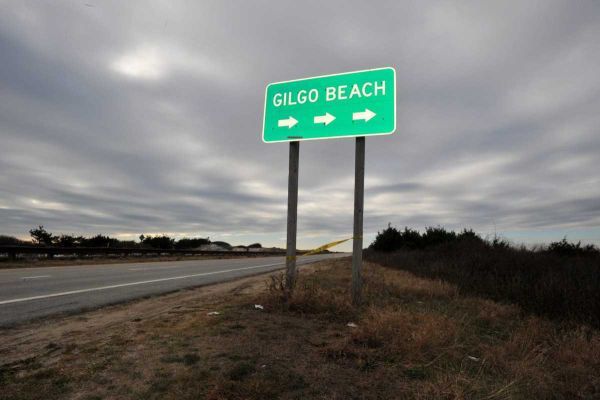 gilgo-beach-sign[1].jpg