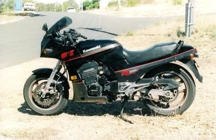 gpz900~01.webp