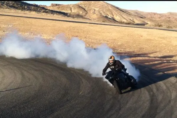 Graves-Motorsports-Drift-Yamaha-R1-WORKS-s.webp