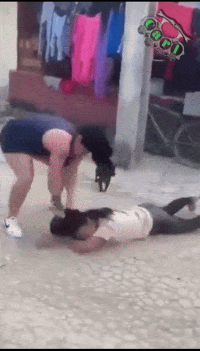 Headie on ground.gif
