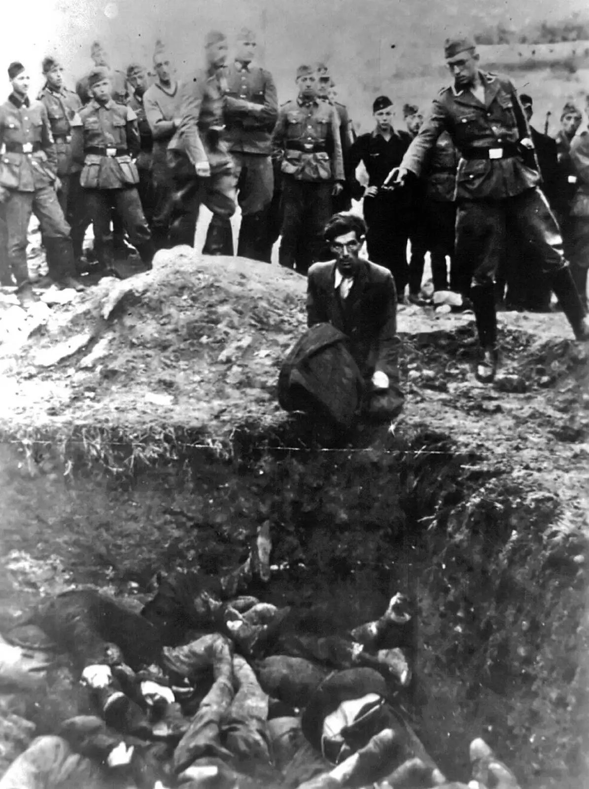 Holocaust_pictures (2).webp