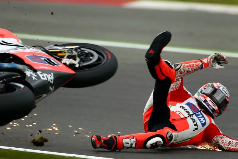IIP_MotoGP_HaydenCrash_03.webp