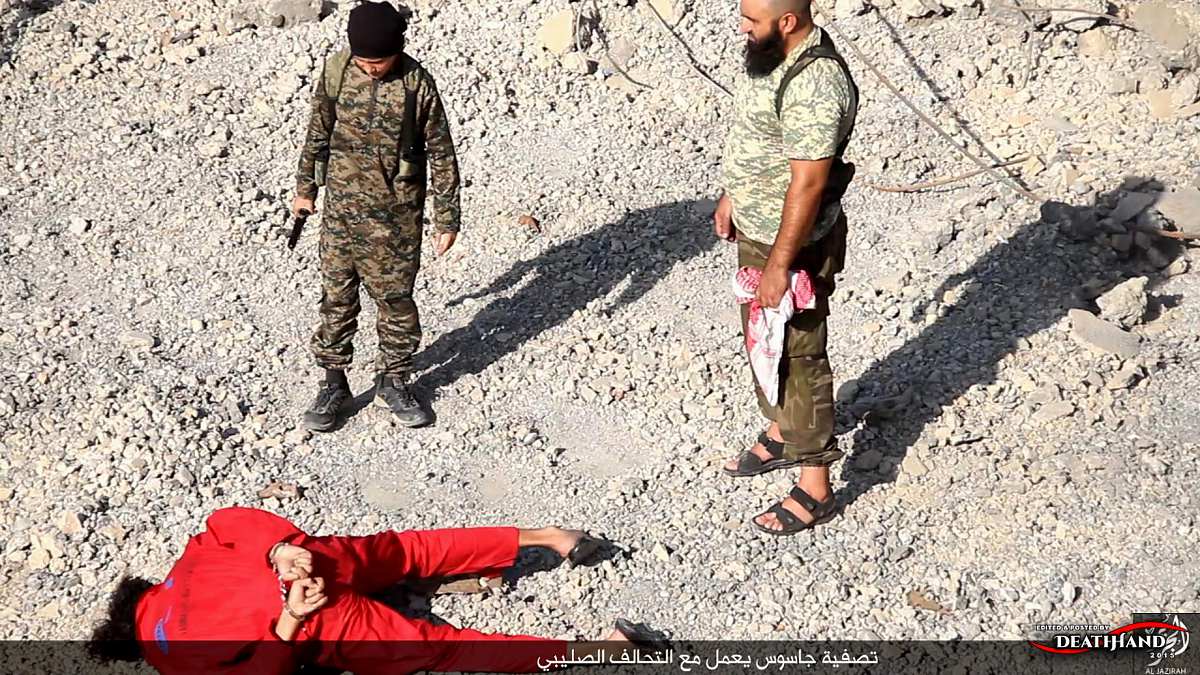 isis-boy-executes-spy-with-gunshot-to-head-6-Iraq-aug-3-15.jpg