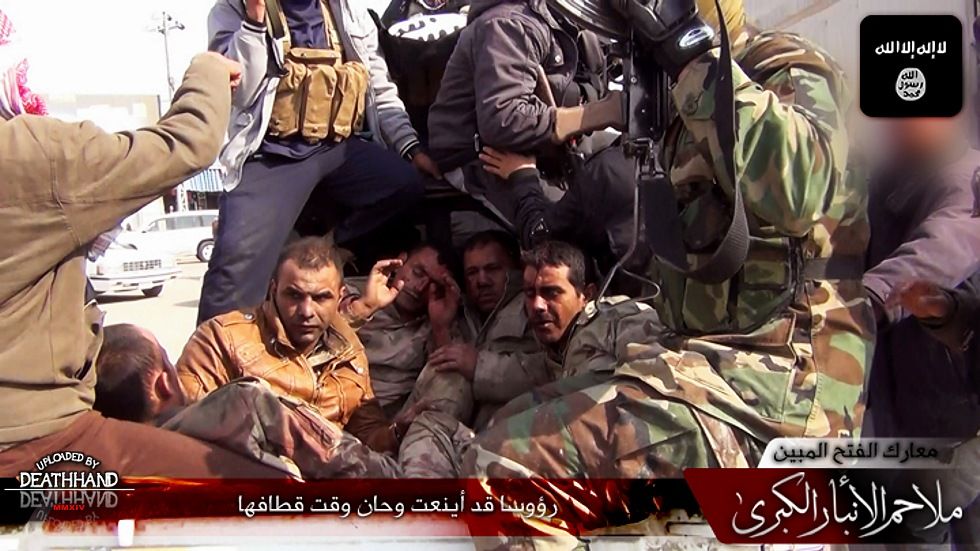 isis-captures-executes-soldiers-8-Iraq-june2014.jpg