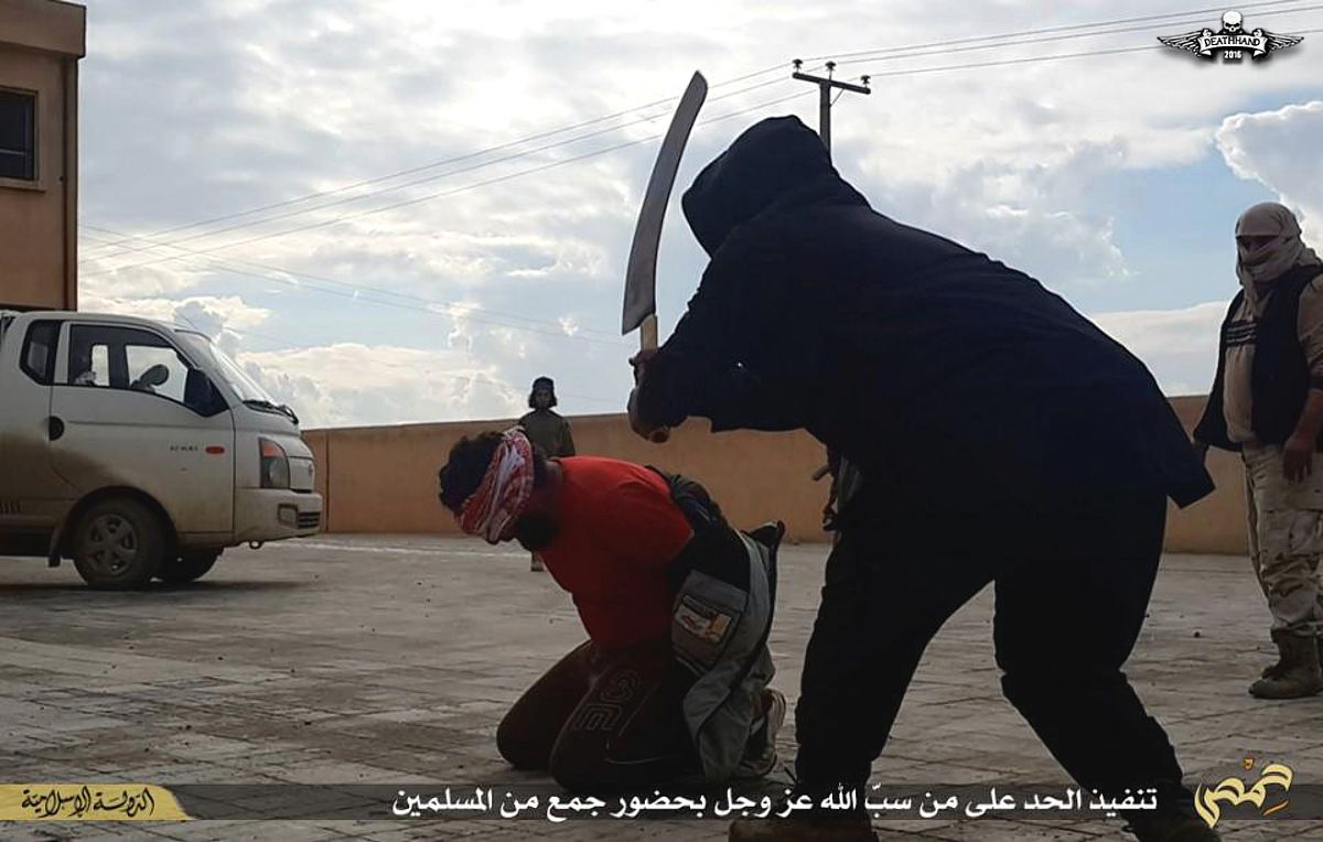 isis-sword-executioners-23.jpg