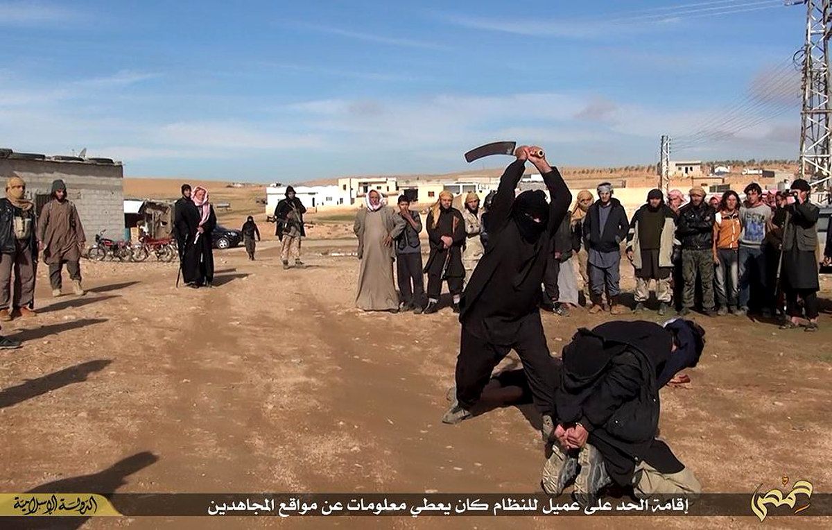 isis-sword-executioners-26.jpg