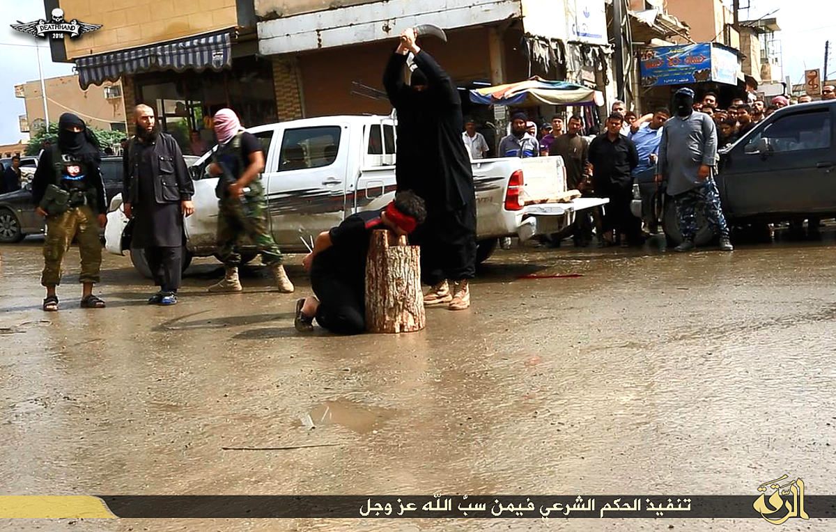 isis-sword-executioners-3.jpg