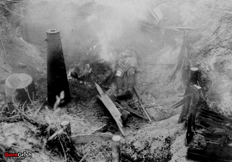 japanese-soldiers-killed-by-flamethrower-Pacific.jpg