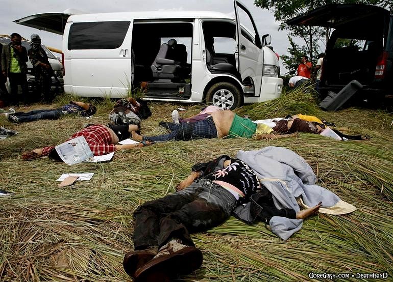 journalists-politicians-massacred36-Ampatuan-Philippines-nov23-09.jpg