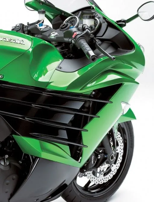 kawasaki-2012-zx14-r-2.webp