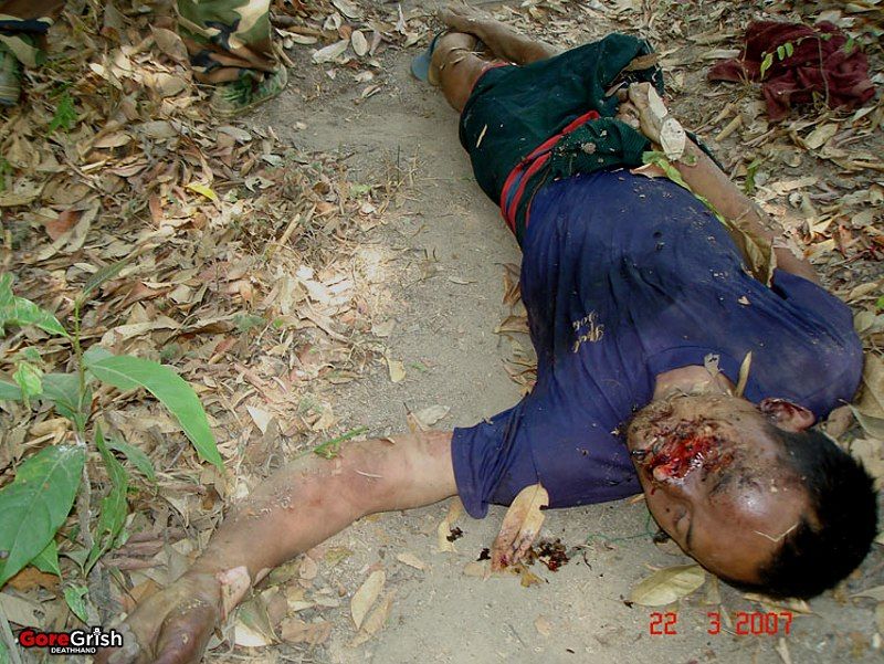 killed-by-spdc-army11-Papun-Burma-mar21-07.jpg