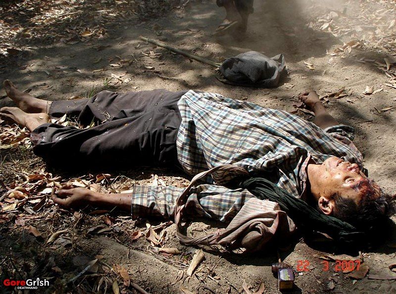 killed-by-spdc-army14-Papun-Burma-mar21-07.jpg