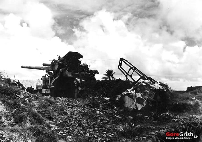 knocked-out-japanese-artillery-Mille-aug1945.jpg