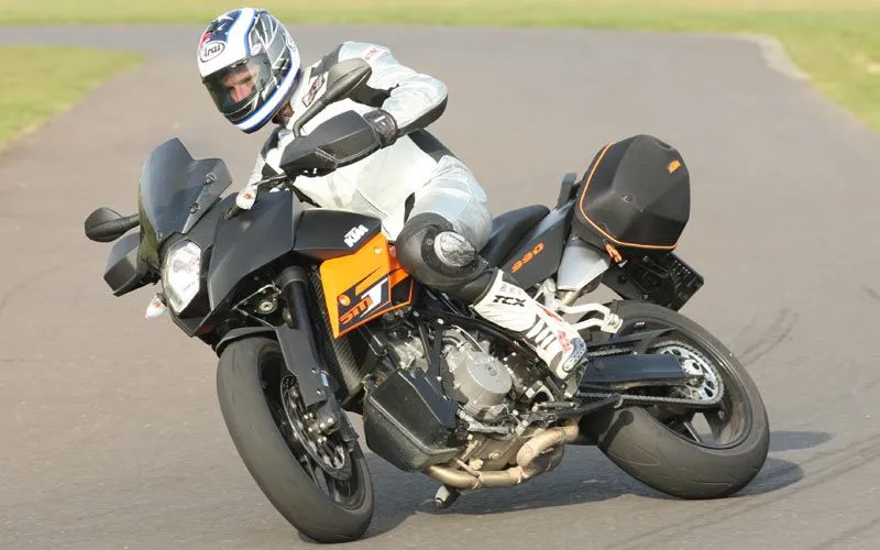 ktm-smt-slide.webp