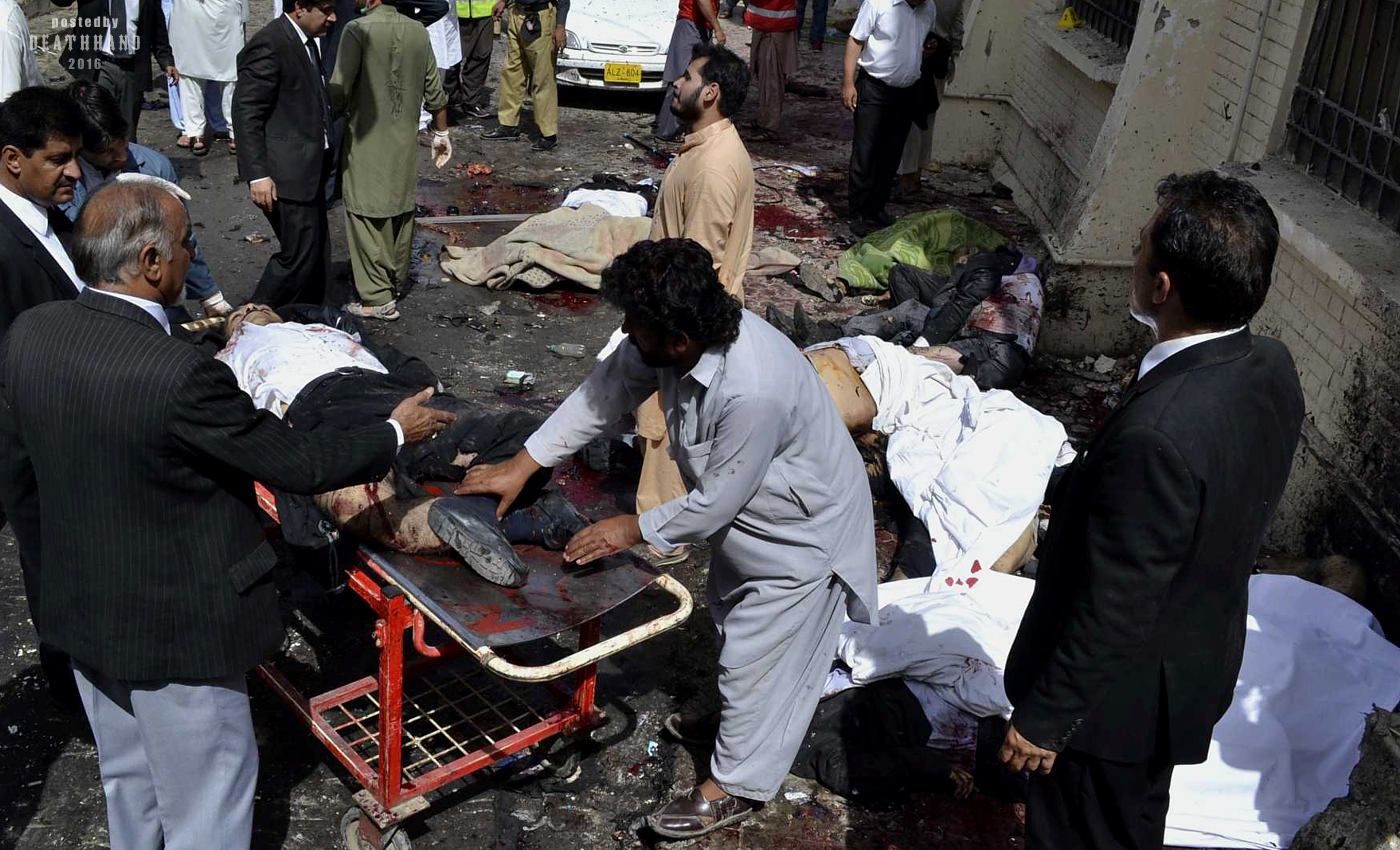 lawyer-killed-mourners-at-hospital-hit-by-suicide-bomber-11-Quetta-PK-aug-8-16.jpg