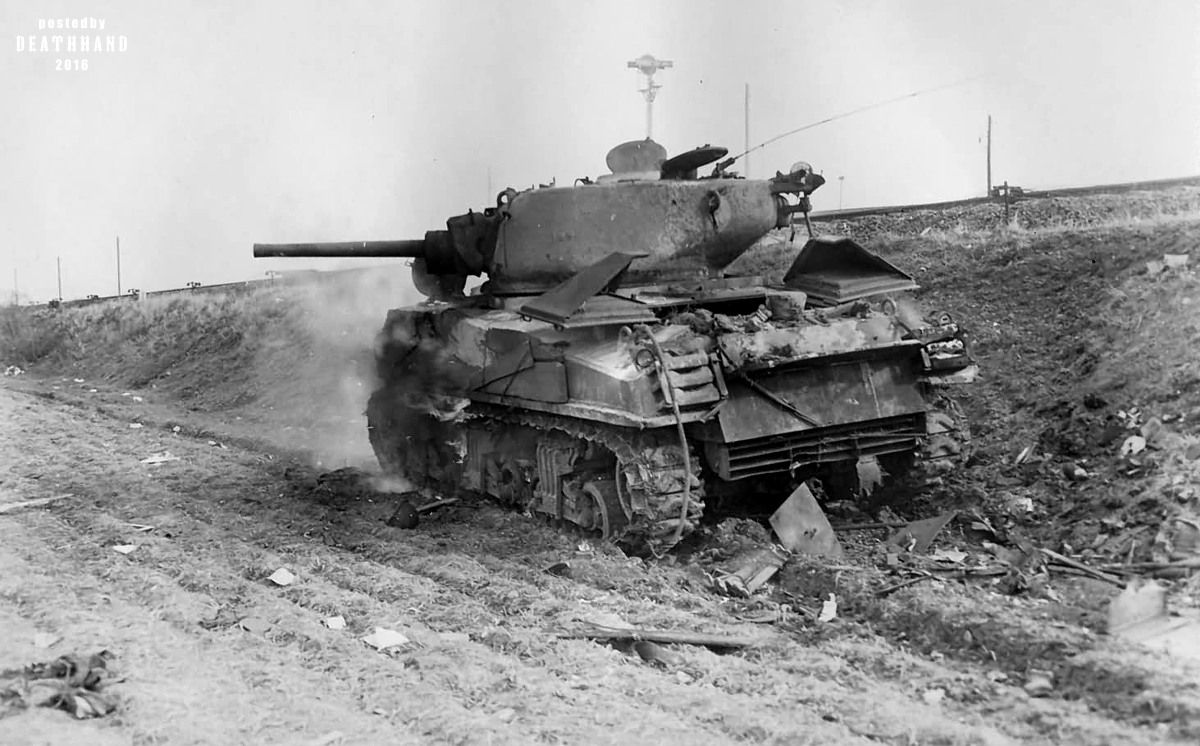 M4A3_76_Sherman_Tank_1st_Armored_Division_February_1945.jpg