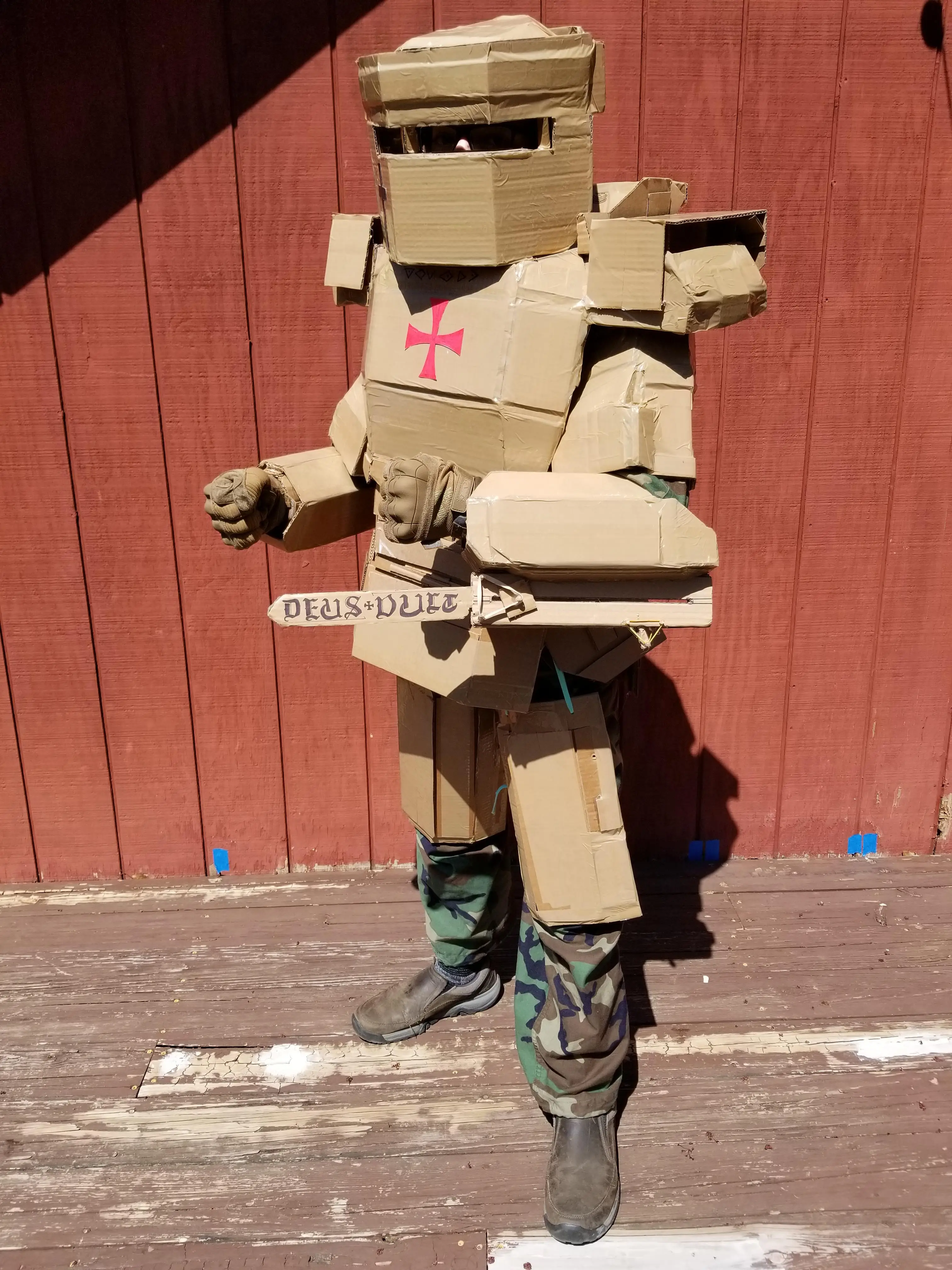made-some-armor-out-of-cardboard-v0-krpl9awau7v61.webp