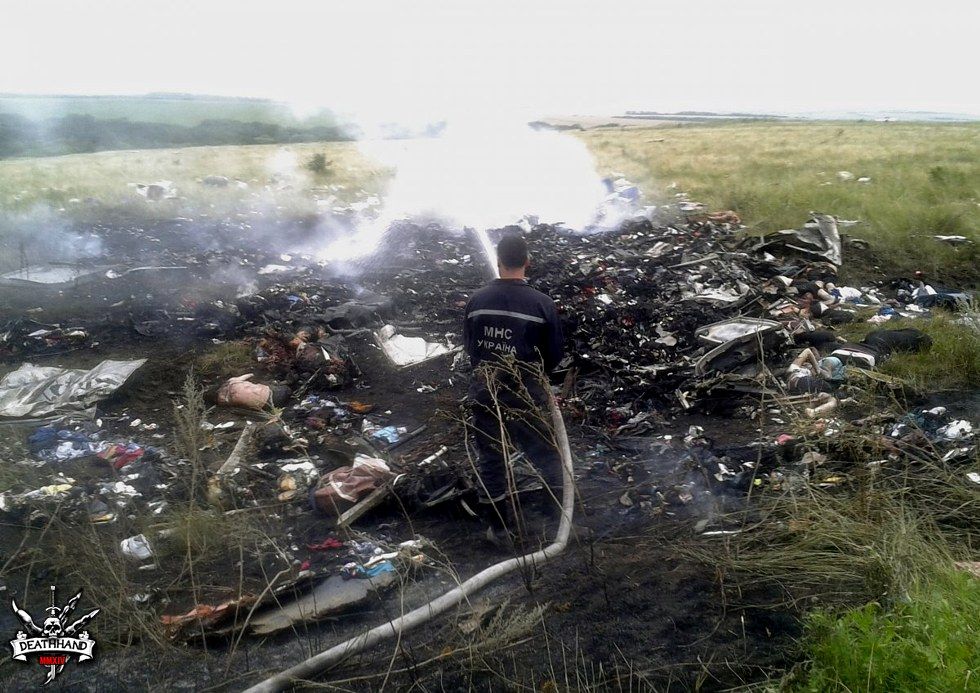 malaysia-airliner-shot-down-bodies-13-Donetsk-UA-jul17-14.jpg