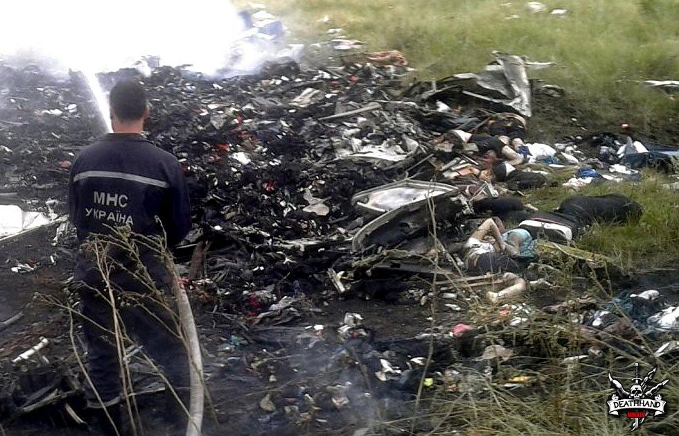 malaysia-airliner-shot-down-bodies-16-Donetsk-UA-jul17-14.jpg