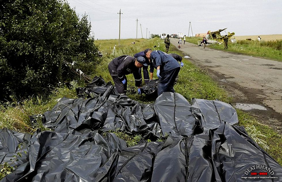 malaysia-airliner-shot-down-bodies-36-Donetsk-UA-jul17-14.jpg