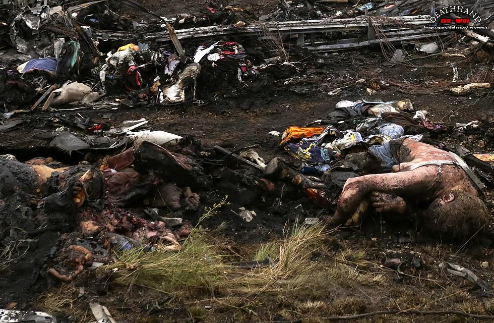 malaysia-airliner-shot-down-bodies-57-Donetsk-UA-jul17-14.jpg