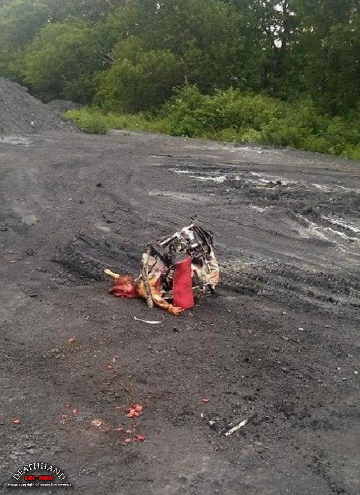 malaysia-airliner-shot-down-bodies-64-Donetsk-UA-jul17-14.jpg
