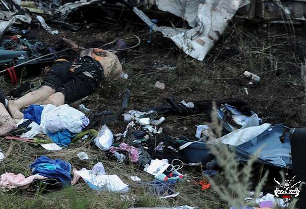 malaysia-airliner-shot-down-bodies-8-Donetsk-UA-jul17-14.jpg