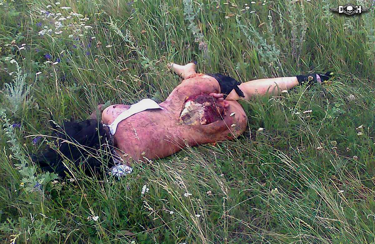 malaysia-airliner-shot-down-bodies-93-Donetsk-UA-jul17-14.jpg