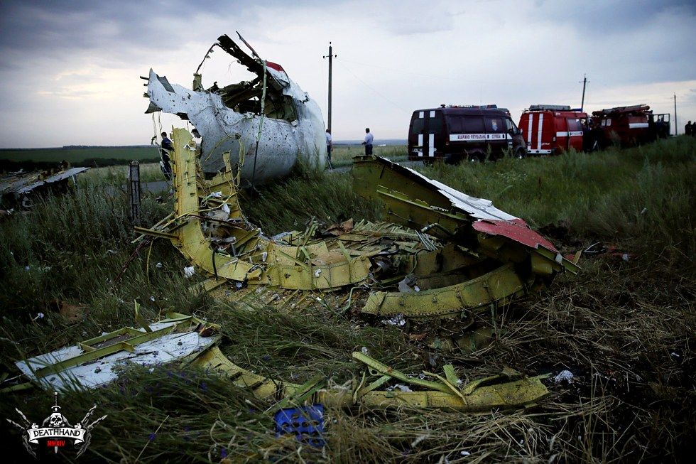 malaysia-airliner-shot-down-wreckage-1-Donetsk-UA-jul17-14.jpg
