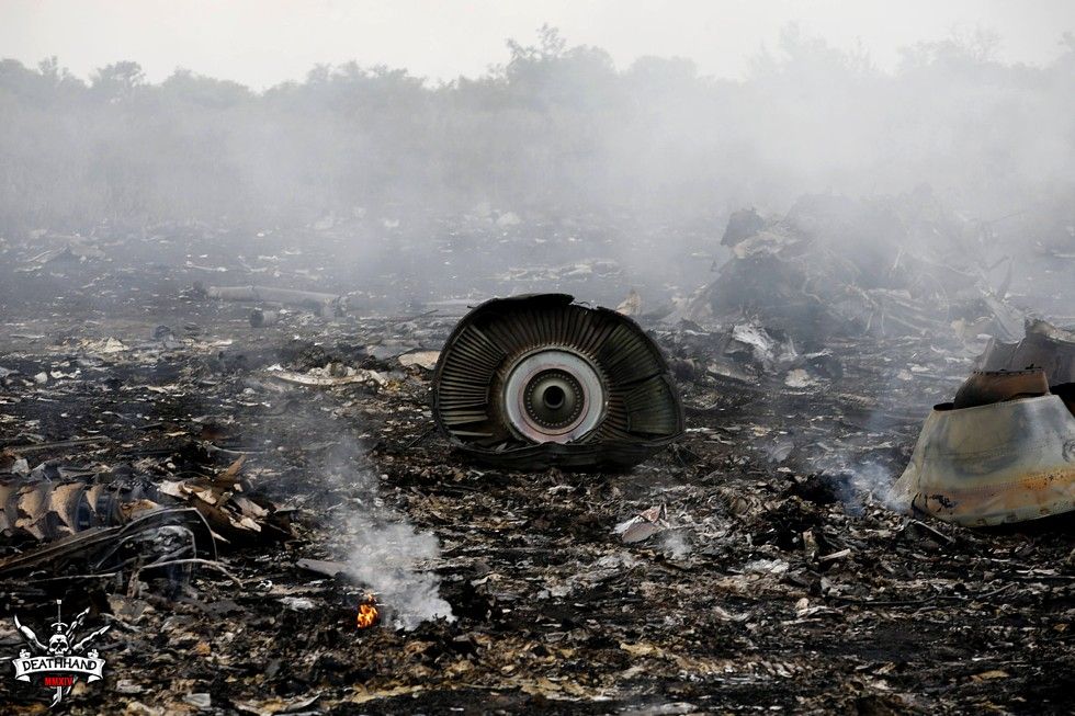 malaysia-airliner-shot-down-wreckage-14-Donetsk-UA-jul17-14.jpg