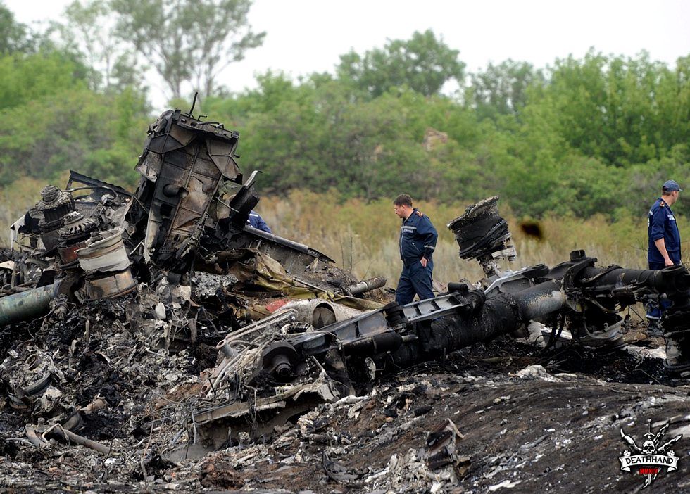 malaysia-airliner-shot-down-wreckage-27-Donetsk-UA-jul17-14.jpg