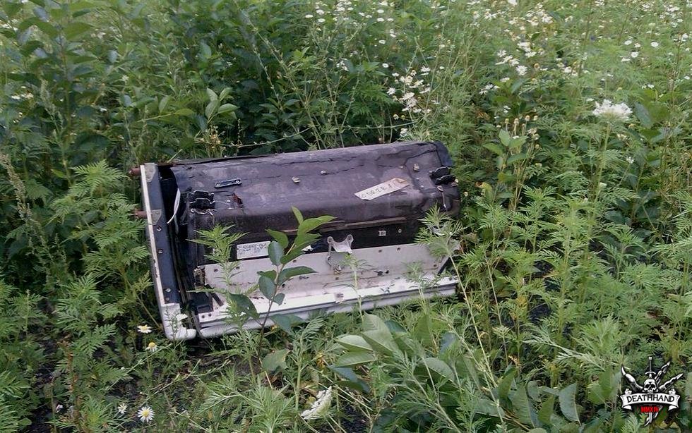 malaysia-airliner-shot-down-wreckage-32-Donetsk-UA-jul17-14.jpg
