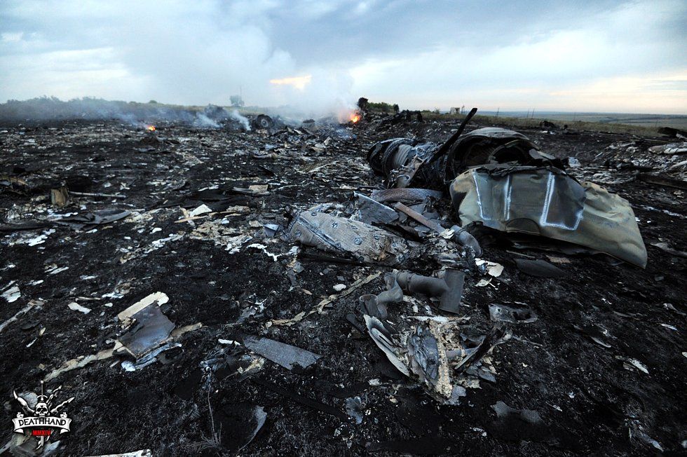 malaysia-airliner-shot-down-wreckage-5-Donetsk-UA-jul17-14.jpg
