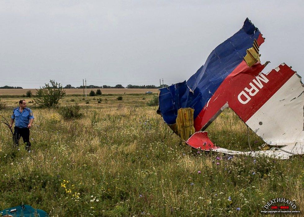 malaysia-airliner-shot-down-wreckage-61-Donetsk-UA-jul17-14.jpg