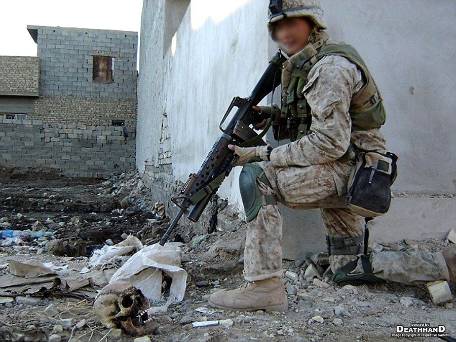 marines-burn-bodies-8-Fallujah-IR-2004.jpg