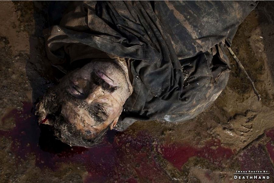 mass-execution-eighty-men6-Aleppo-Syria-jan29-13.jpg