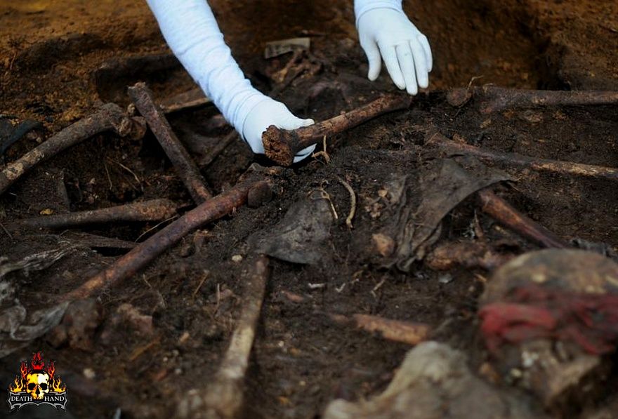 mass-graves-exhumed-civil-war15-Guatemala-1980s.jpg