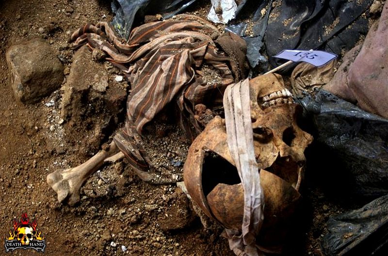mass-graves-exhumed-civil-war6-Guatemala-1980s.jpg