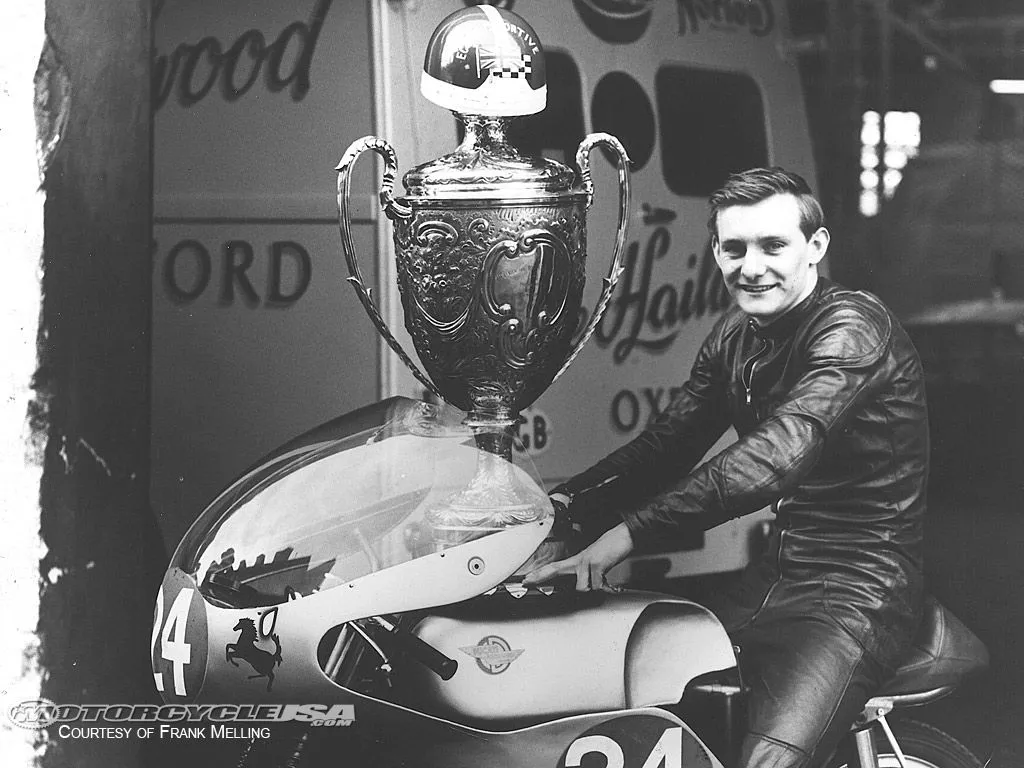 Mike-Hailwood-250-Ducati.webp