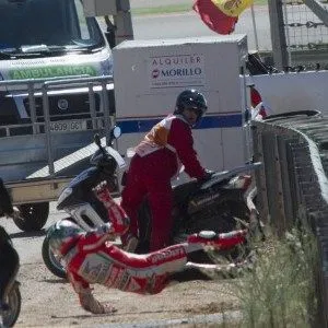 Nicky-Hayden-Crash-120930G300.webp