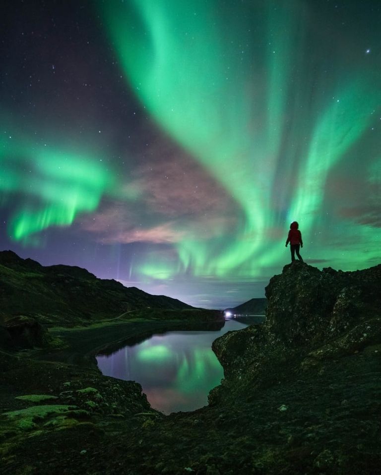 Northern-Lights-Photographer-Year-Agnieszka-Mrowka-Iceland-768x959.jpg