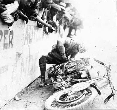 nuvolaribianchibialbero.webp