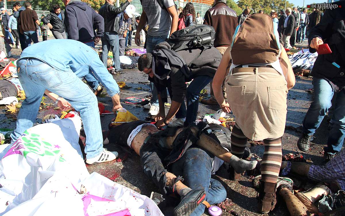 over-100-dead-twin-suicide-bombings-at-peace-rally-10-Ankara-TU-oct-10-15.jpg