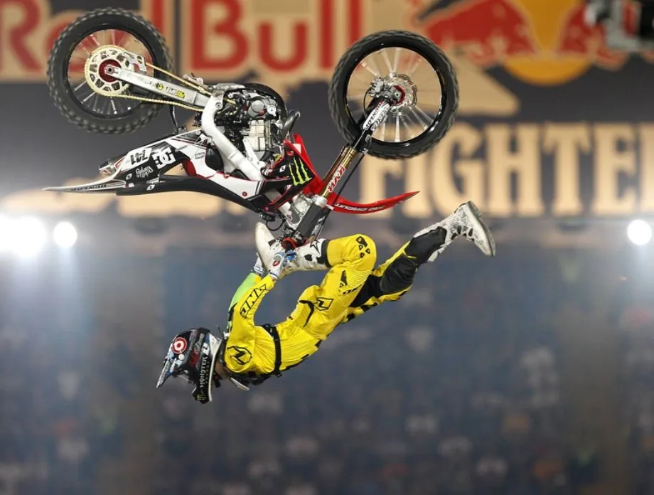 random-t-01_06_12-920-23.webp