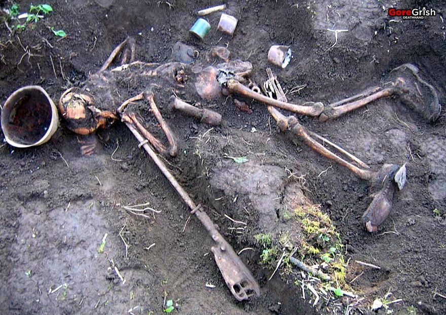 remains-of-9-german-soldiers-excavated13-Belgium.jpg