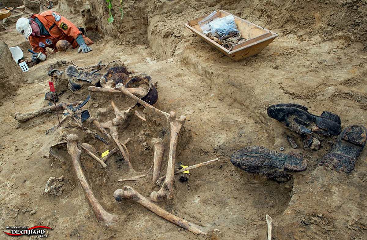 remains-of-german-soldiers-unearthed-5-Brandenburg-GE-late-201.jpg