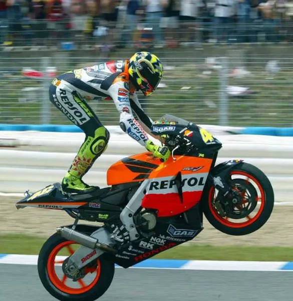 rossi-hrc-stand-wheelie.webp