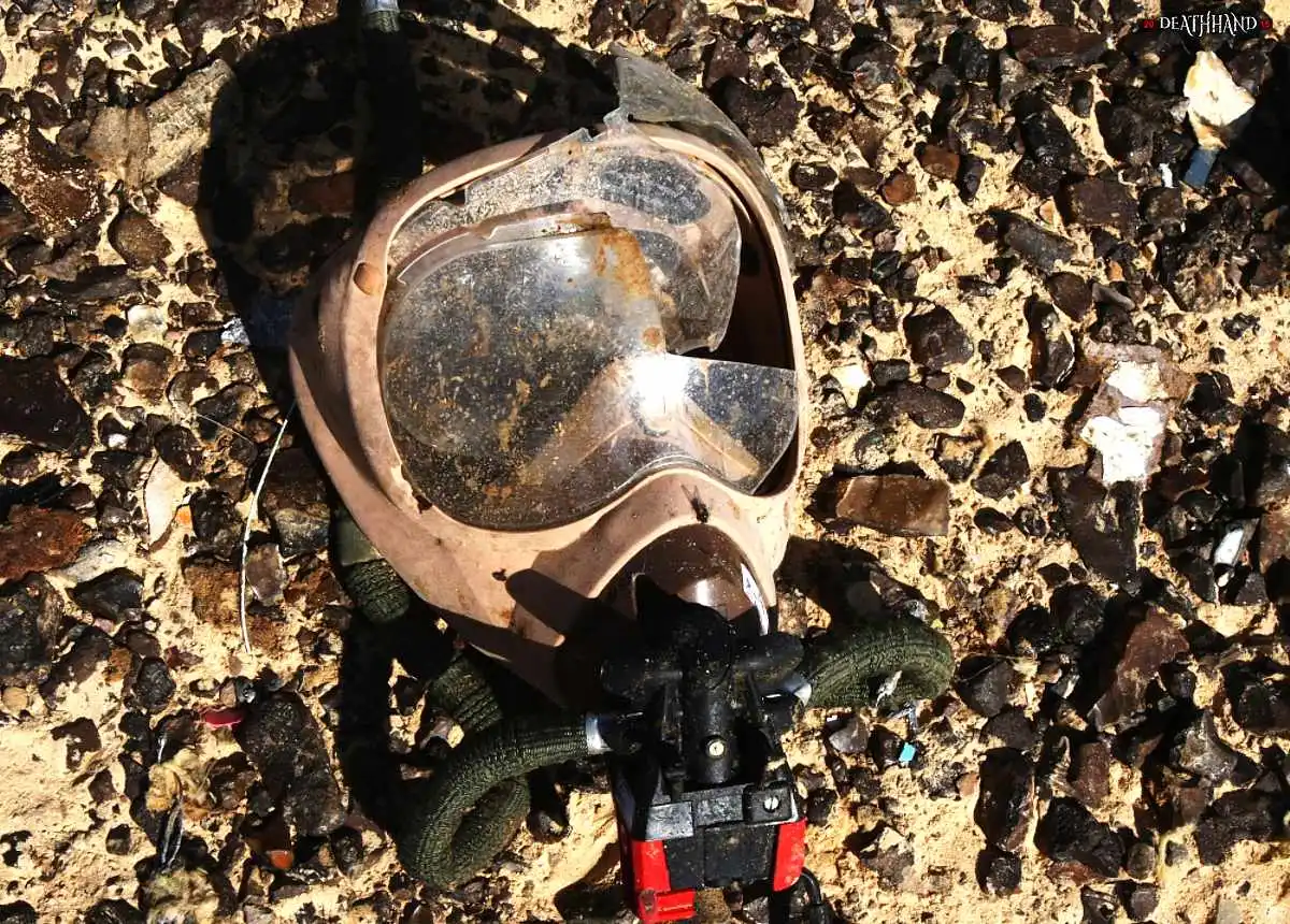 russian-passenger-jet-breaks-up-crashes-in-desert-16-Sinai-EG-oct-31-15.webp