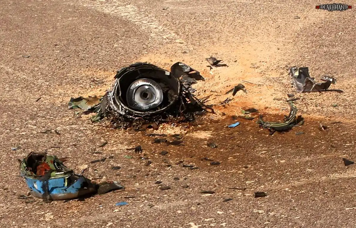 russian-passenger-jet-breaks-up-crashes-in-desert-22-Sinai-EG-oct-31-15.webp